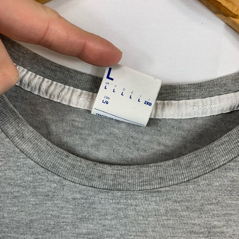 Retro Reebok tee - Picture 3 of 4